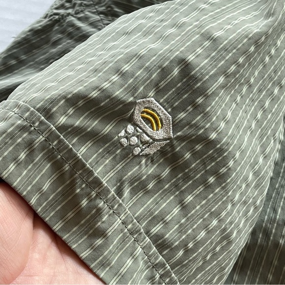 Mountain Hardwear Shirt L Olive Green  Short Sleeve Button Down Nylon Vented - Picture 10 of 10